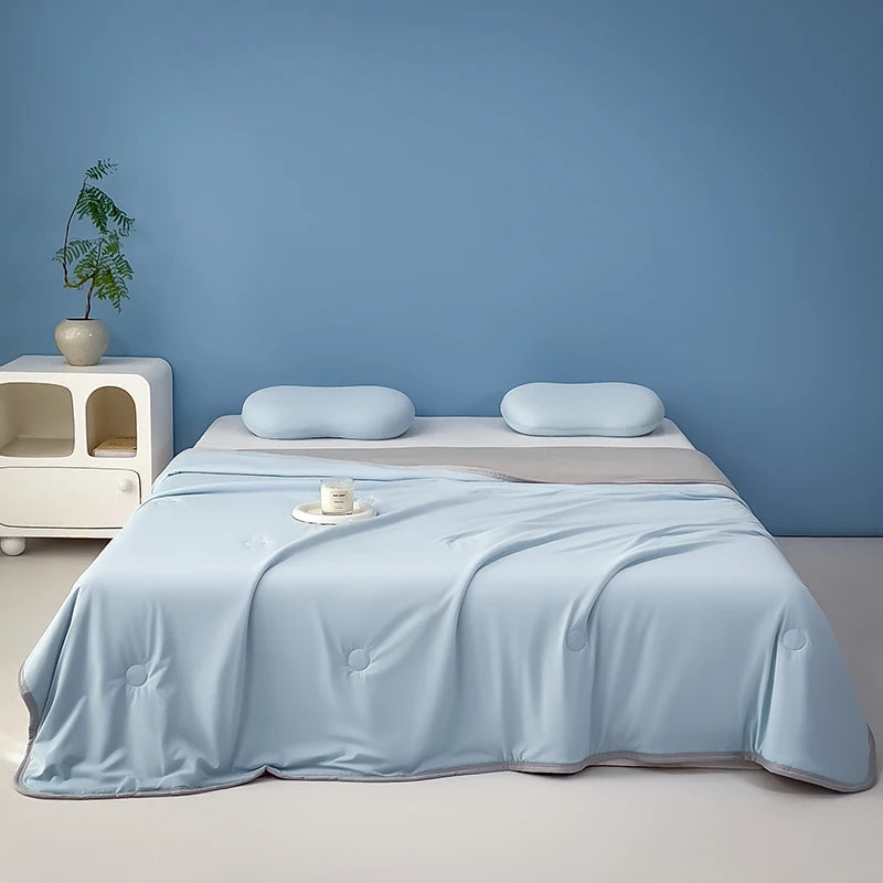 Silky Blanket for Bed, Light  Weight Blanket for Spring Summer, Cooling Fabric Quilt for Adults, Throw Bedding, Machine Washing