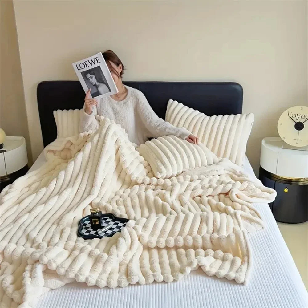 Soft & Delicate  Blanket Large Plush Ribbed Throw Warm Cozy Anti-Static Sofa Blanket Lightweight Bed Blanket Multi-Functional