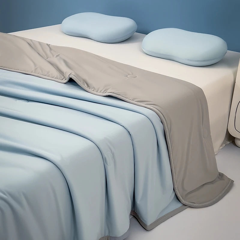 Silky Blanket for Bed, Light  Weight Blanket for Spring Summer, Cooling Fabric Quilt for Adults, Throw Bedding, Machine Washing
